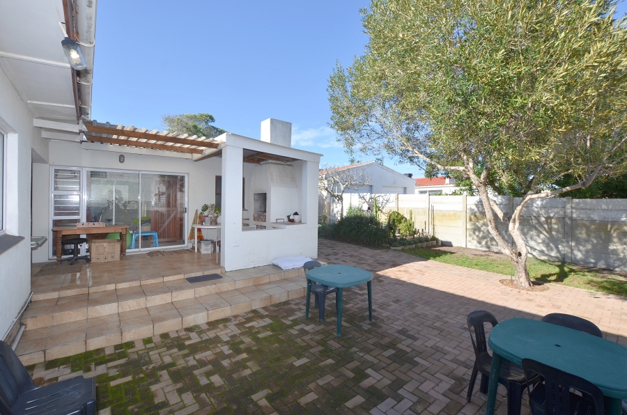 3 Bedroom Property for Sale in Yzerfontein Western Cape